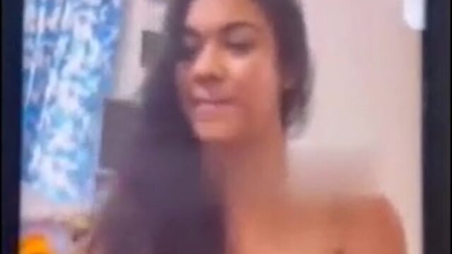Shruthi Narayanan exposed video showing off her topless!!!